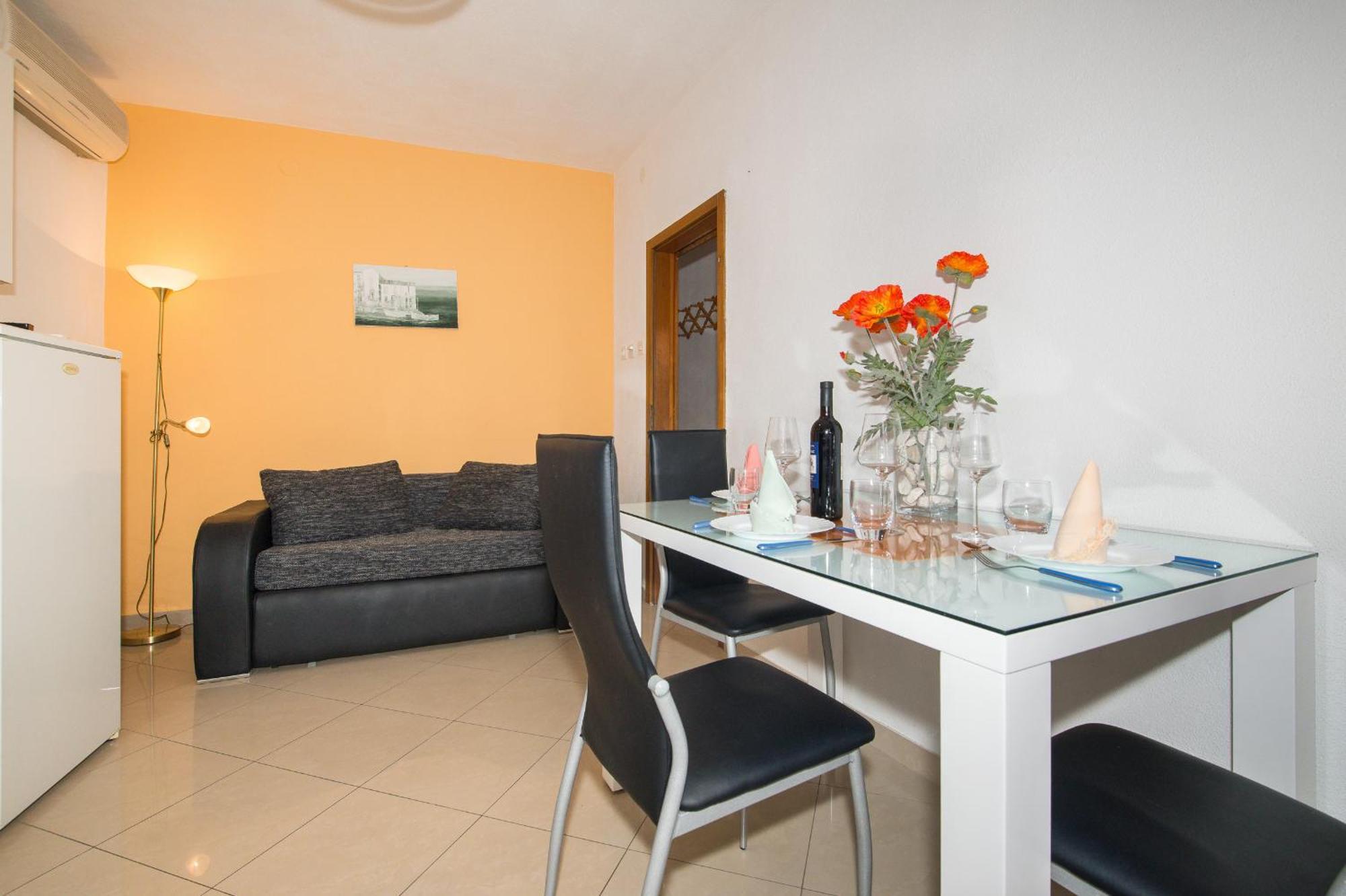 Apartments Marieta Makarska Room photo