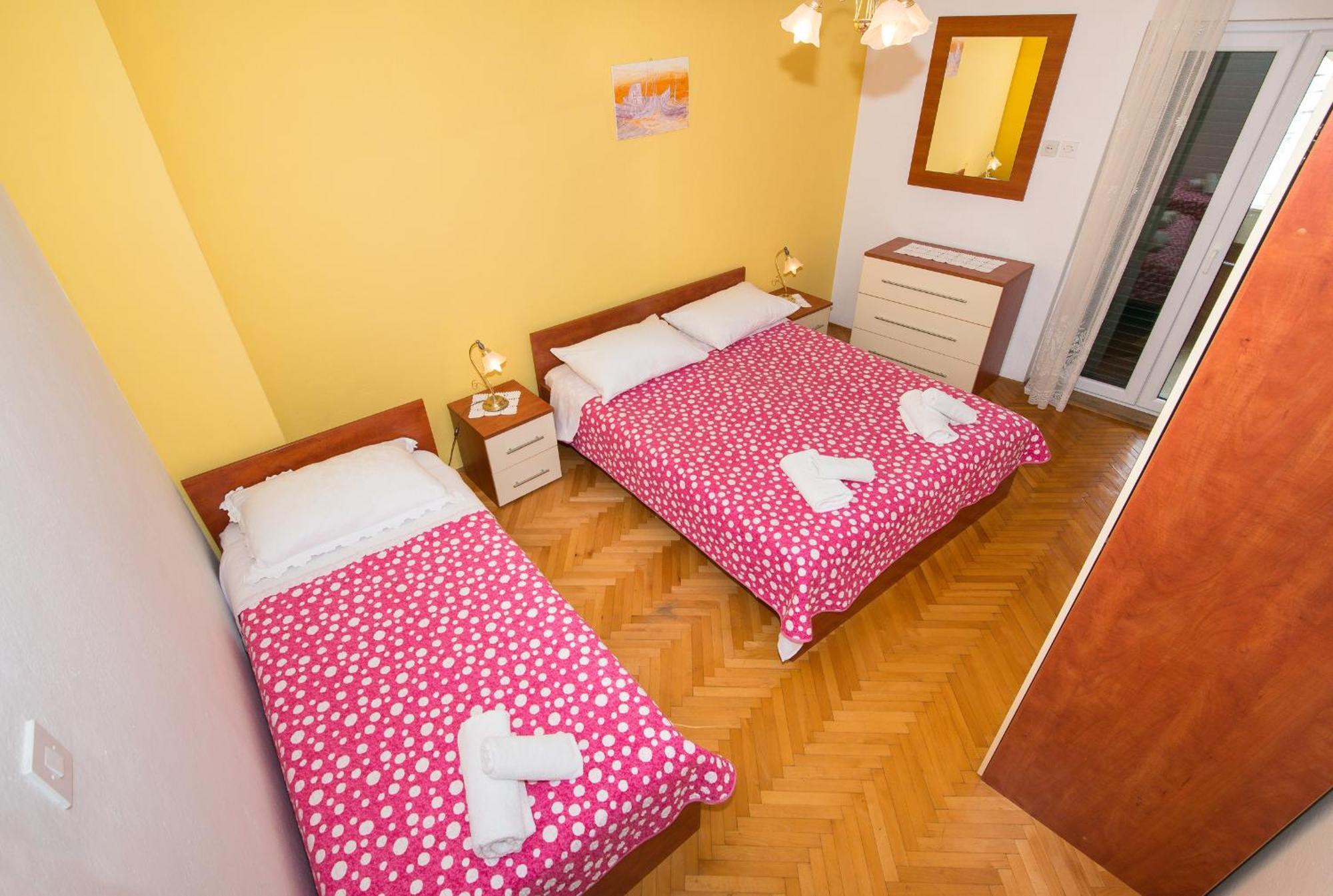 Apartments Marieta Makarska Room photo