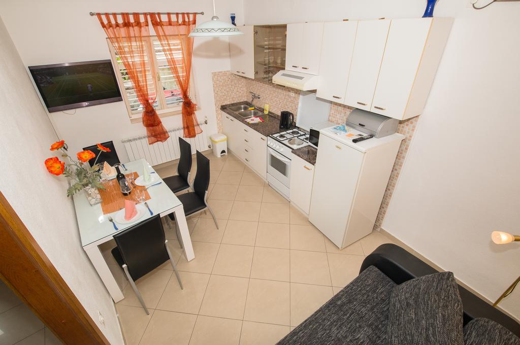 Apartments Marieta Makarska Exterior photo